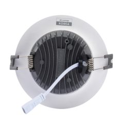 Đèn LED Downlight âm trần 8W lỗ khoét 90mm ánh sáng vàng AT04 90/8W 3000K Rạng Đông