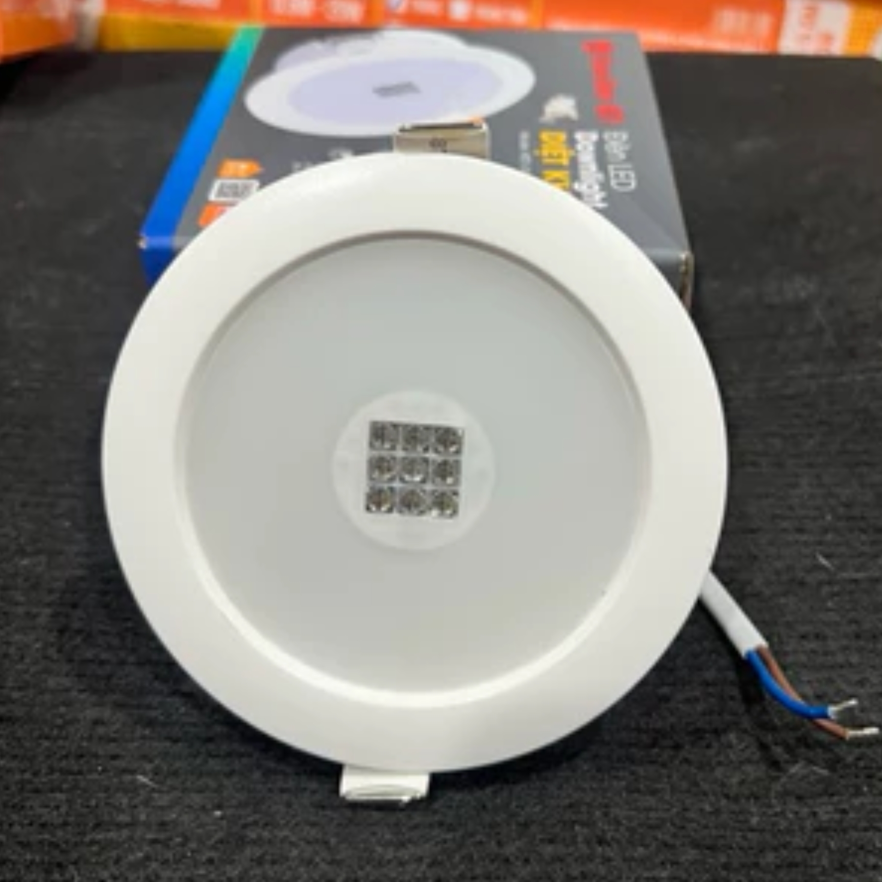 Đèn LED Downlight âm trần diệt khuẩn 7W ánh sáng vàng AT21.UV 90/7W 3000K Rạng Đông