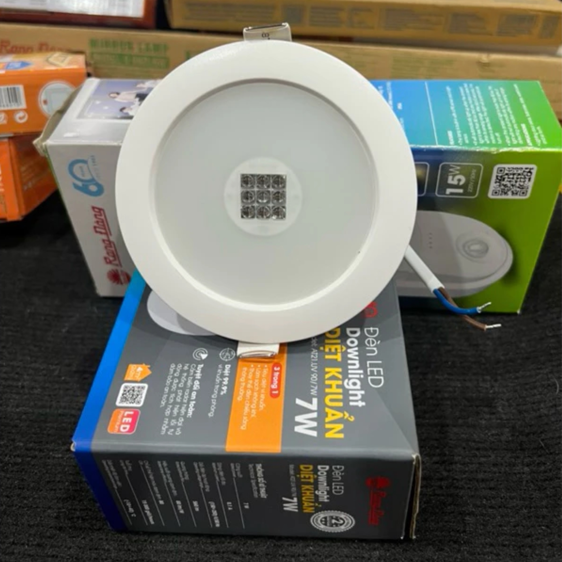 Đèn LED Downlight âm trần diệt khuẩn 7W ánh sáng vàng AT21.UV 90/7W 3000K Rạng Đông
