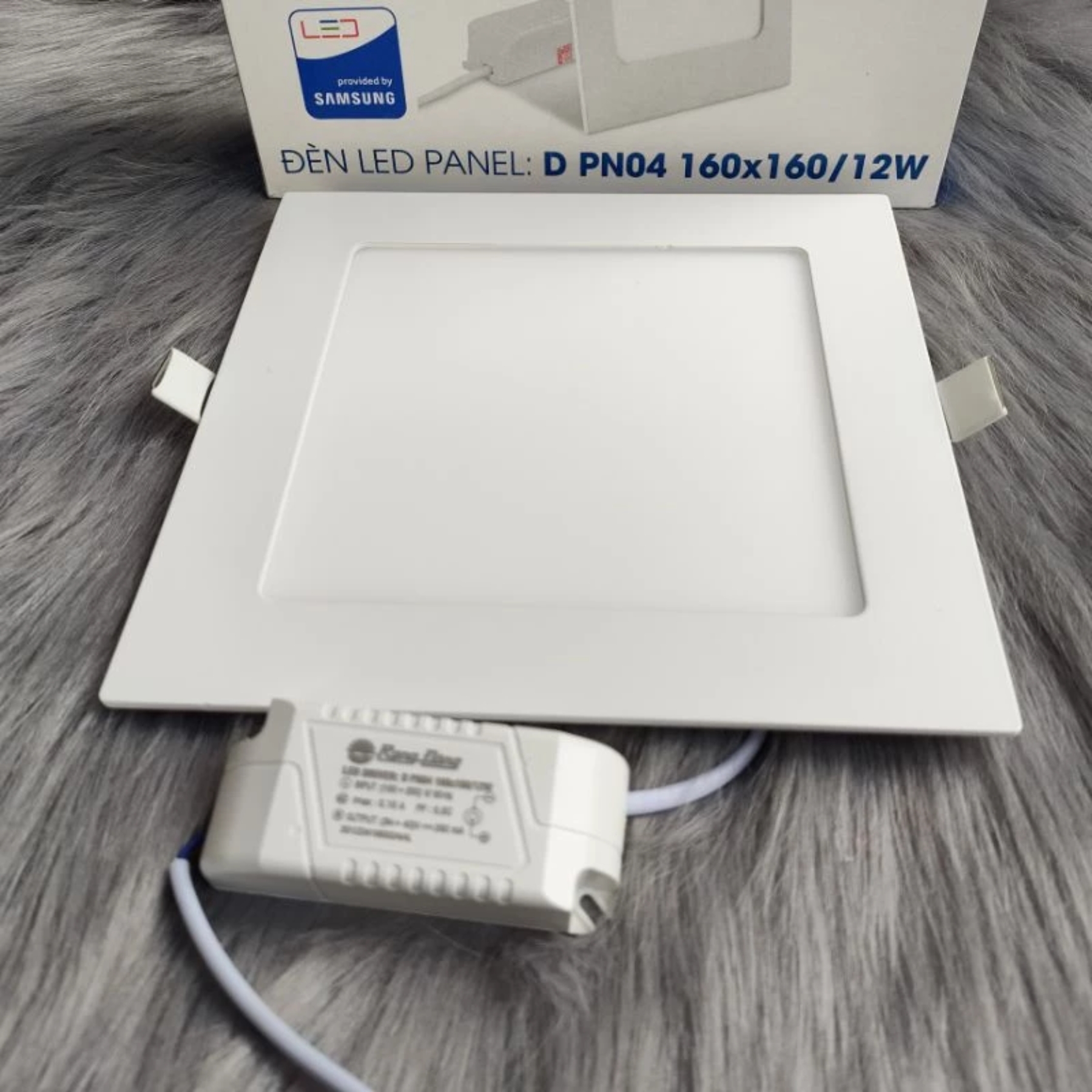Đèn LED Panel âm trần 12W hình vuông ánh sáng trắng PN04 160x160/12W 6500K Rạng Đông