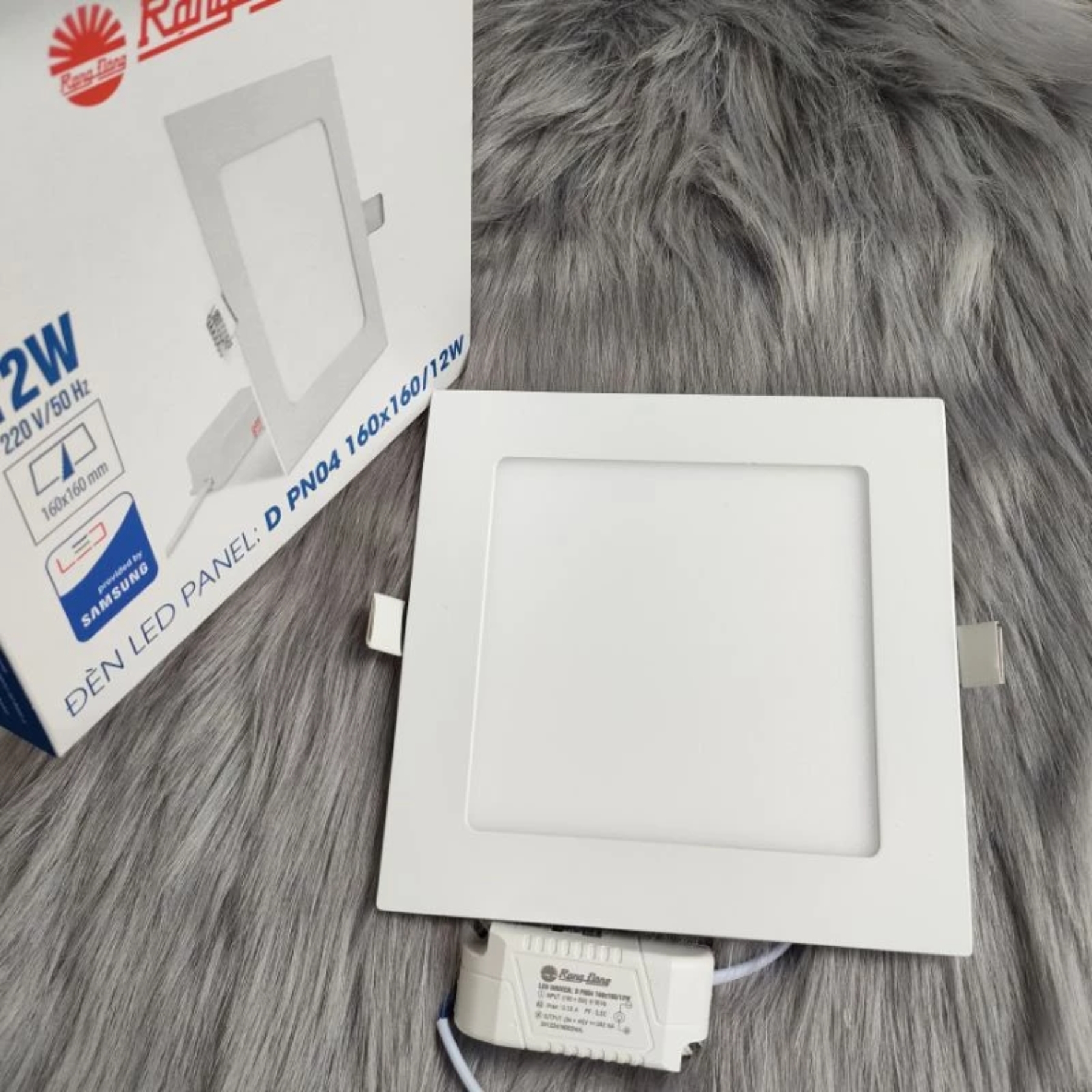 Đèn LED Panel âm trần 12W hình vuông ánh sáng trắng PN04 160x160/12W 6500K Rạng Đông