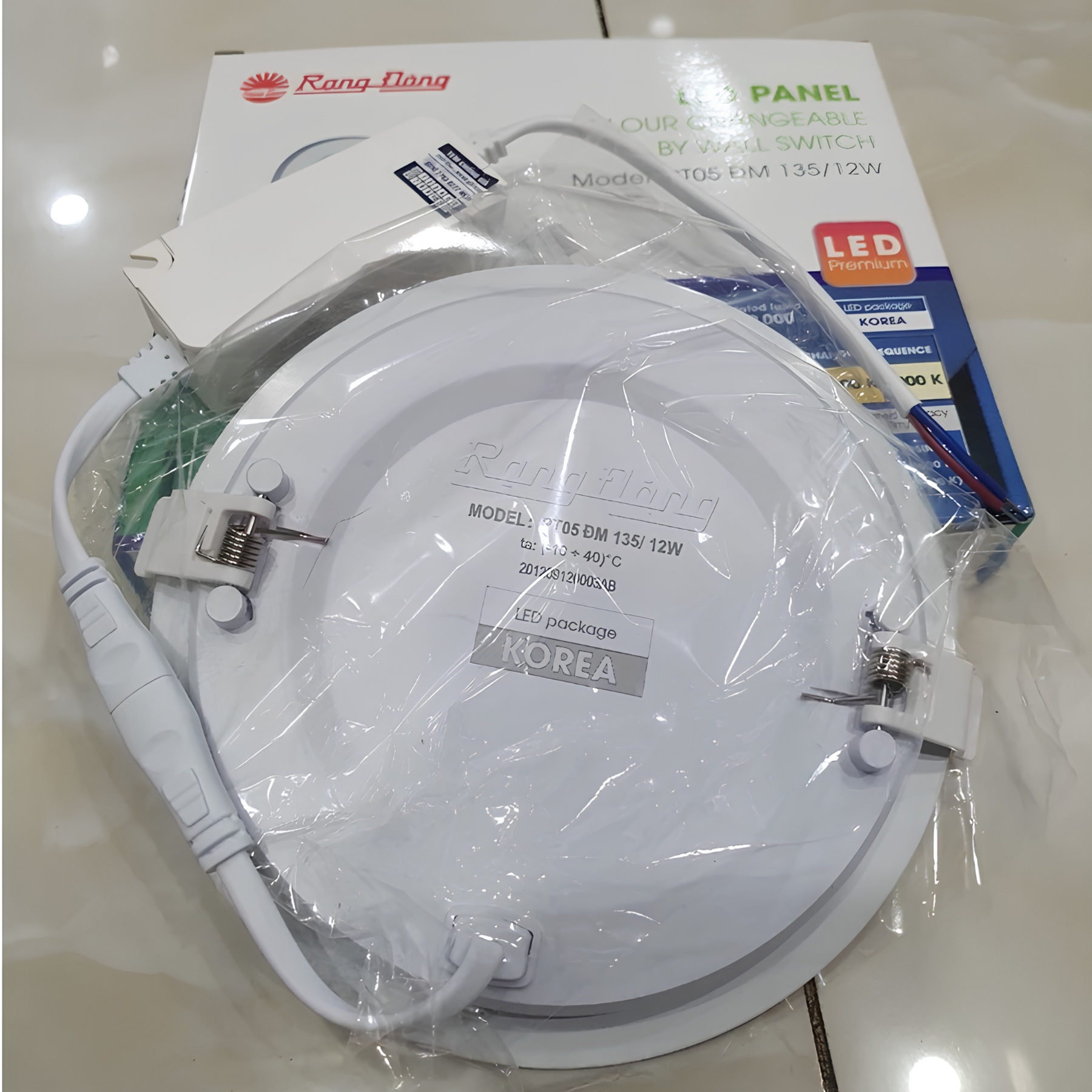 Đèn LED Panel âm trần 12W lỗ khoét 135mm đổi màu PT05 135/12W Rạng Đông