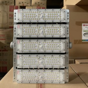 Đèn LED chiếu pha 250W ánh sáng trắng 5000K góc chiếu 90 độ CP07 250W 5000K (90 độ) Rạng Đông 