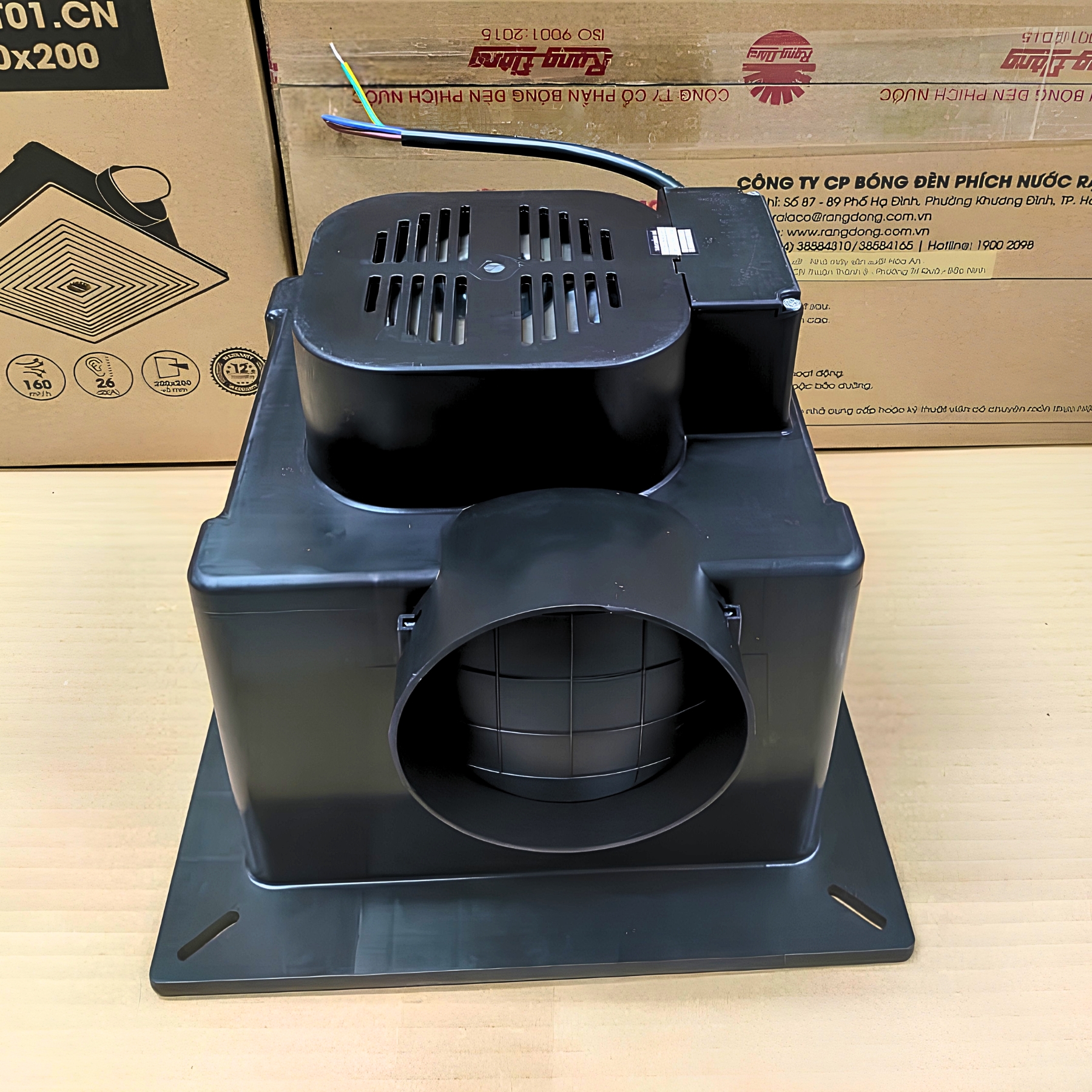 Quạt hút âm trần cổ ngang QHAT01.CN 300x300 Rạng Đông
