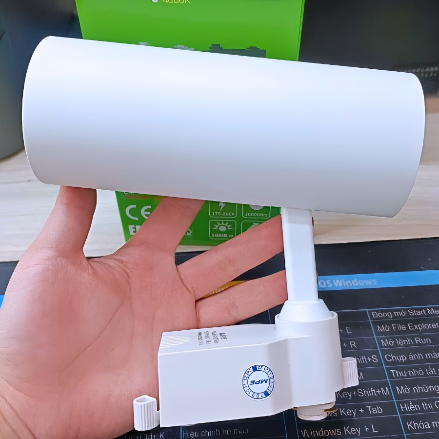 Đèn led chiếu điểm gắn ray màu trắng 25W ánh sáng vàng TSL2-25V MPE