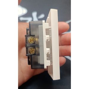 Công tắc 2 cực 20A mã A6MD20 MPE - Thiết bị điện Mai Linh Electric