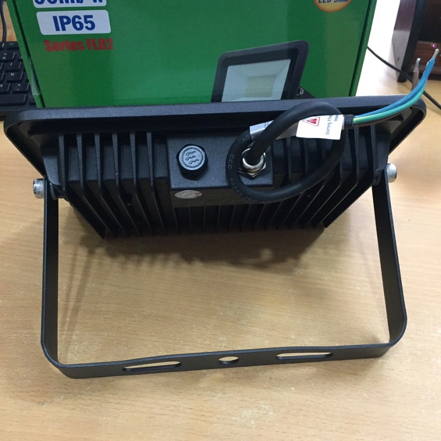 Đèn led pha 50W ánh sáng trắng FLD2-50T MPE - Thiết bị điện Mai Linh Electric