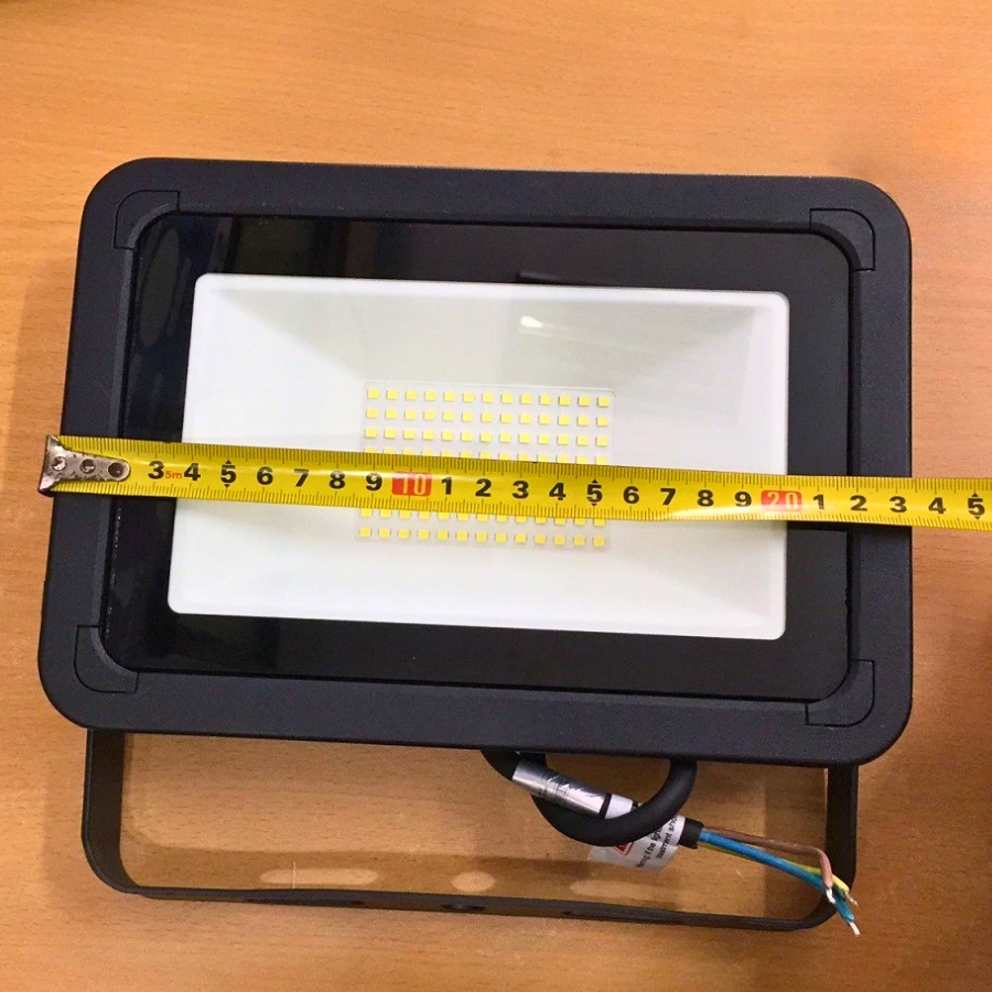 Đèn led pha 50W ánh sáng trắng FLD2-50T MPE - Thiết bị điện Mai Linh Electric