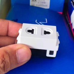 Hạt ổ cắm 2 chấu vặn vít mã A6USV MPE - Thiết bị điện Mai Linh Electric