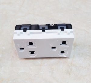 Ổ cắm đôi 3 chấu mã A6UES2 MPE - Thiết bị điện Mai Linh Electric